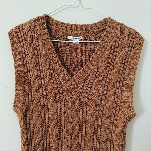 American Eagle Outfitters Brown Cable Knit V-Neck Sweater - Picture 4 of 4